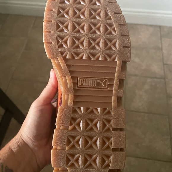 Puma - Picture 3 of 3